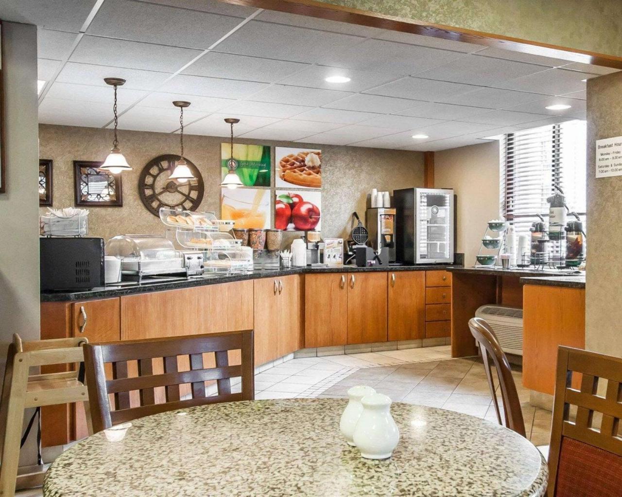 Quality Inn & Suites North Springfield Luaran gambar