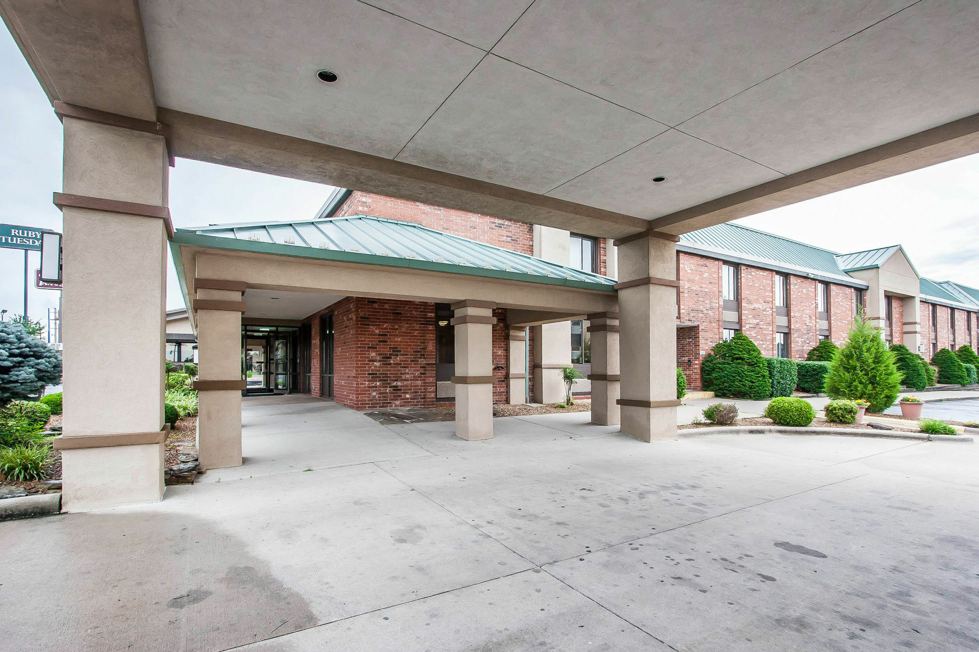 Quality Inn & Suites North Springfield Luaran gambar